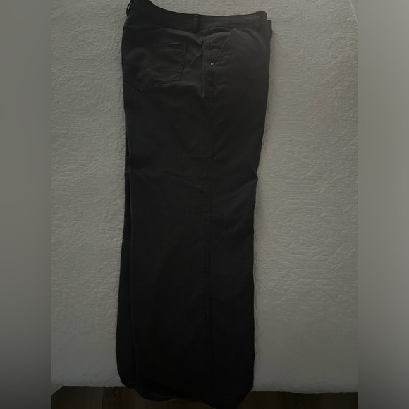 Men’s Columbia size 38x32 Heather Grey Twill Pants - Picture 3 of 3